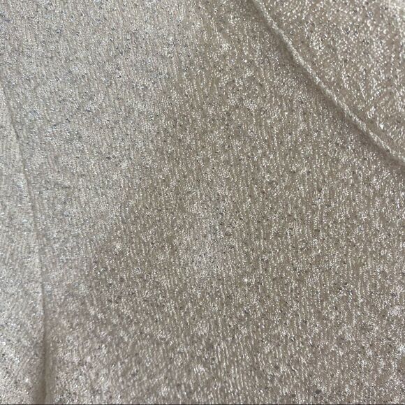 Slinky Brand 1/2 sleeve Crew Neck Sparkly Top - Picture 4 of 4